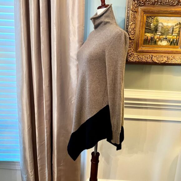 EUC Saks Fifth Avenue 100% Cashmere Funnel Neck Long Sweater Brown Black Size XS - Picture 4 of 5